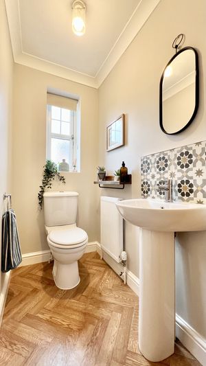 Photo 16- click for photo gallery